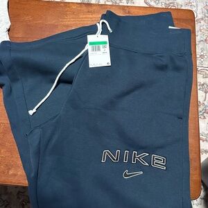 Nike Women’s Teal Joggers w/ Embroidered Logo